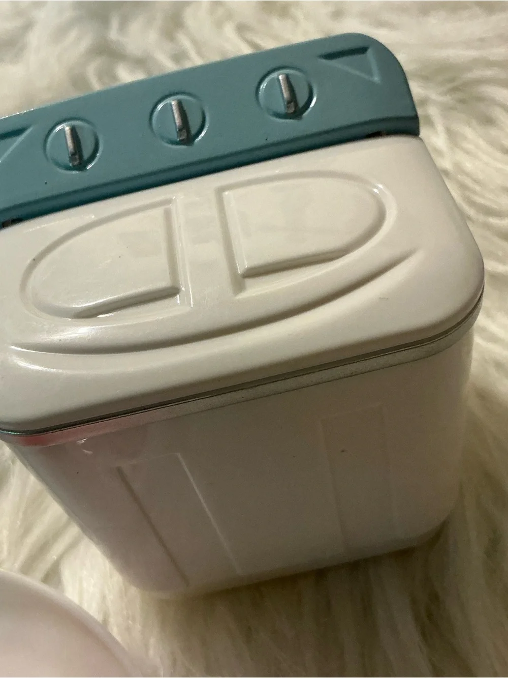 Miniature Toy Washer Set with Red Laundry Basket and Pink/White Detergent